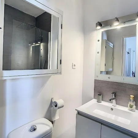 Studio Juan Les Pins, Plages, Gare, Centre Ville 2pers Wifi * Antibes