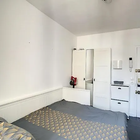 Apartment Studio Juan Les Pins, Plages, Gare, Centre Ville 2pers Wifi Antibes